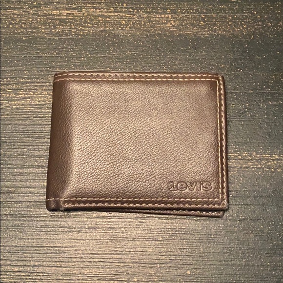 levis leather wallet